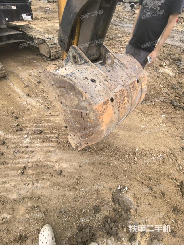 铲斗右后整体（工作和回转装置）