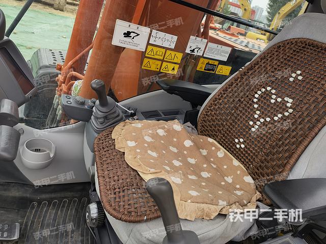 驾驶室整体（整机外观）