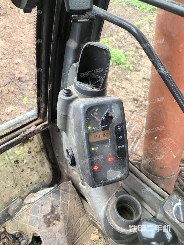 駕駛室正側(cè)（駕駛室部分）