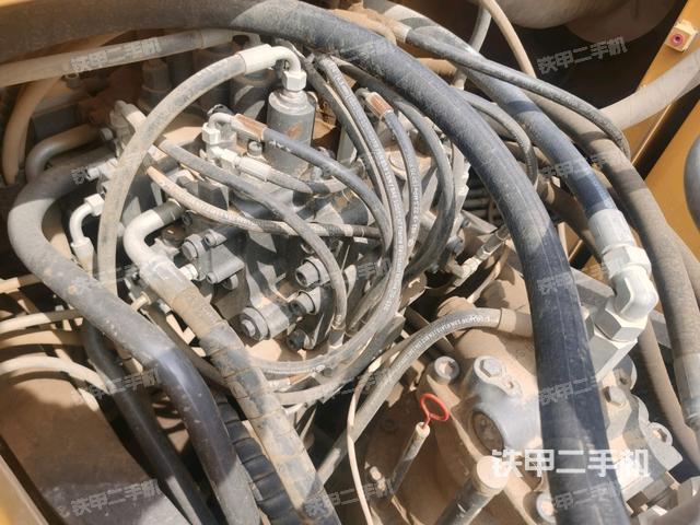 駕駛室頂部俯視（上車部件）