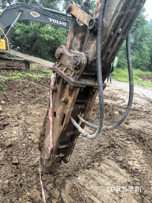 大臂整體?右側(cè)（工作和回轉(zhuǎn)裝置）