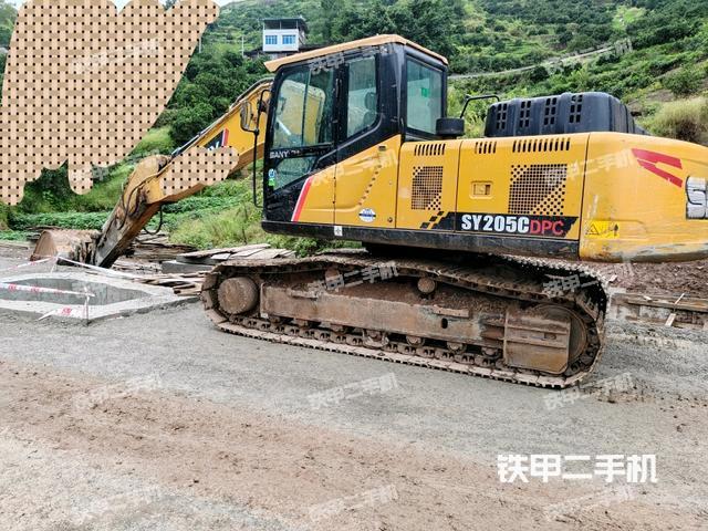 三一重工SY205C挖掘机