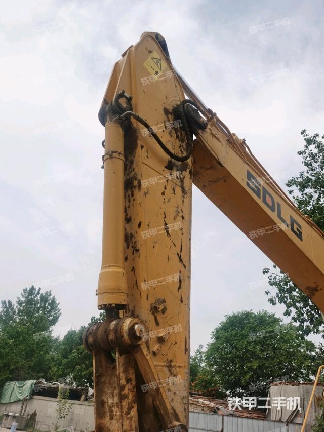 小臂整體左后（工作和回轉(zhuǎn)裝置）