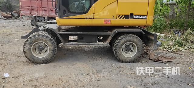 单侧履带整体（整机外观）