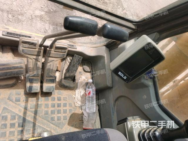 后窗玻璃角標(biāo)（駕駛室部分）