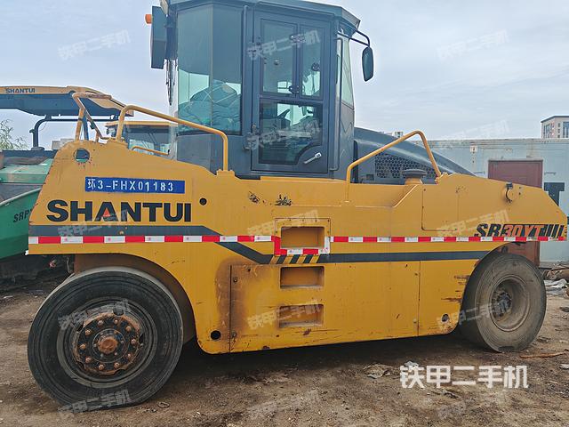 整机左侧（设备外观及核心部件）