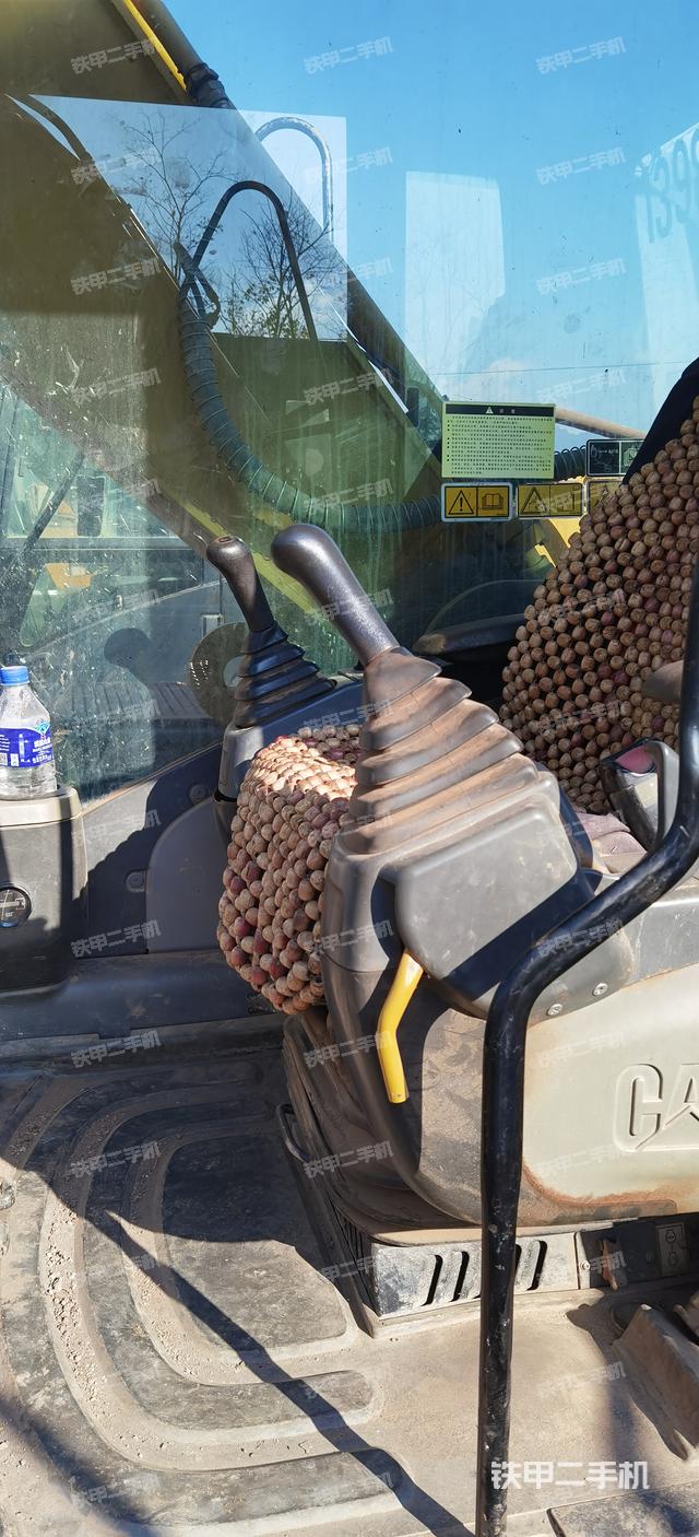 驾驶室整体（整机外观）