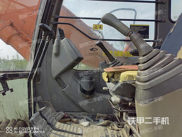 驾驶室整体（整机外观）