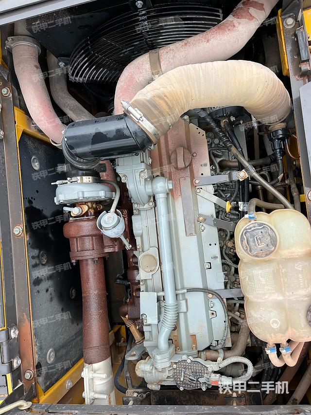 发动机整体俯视（整机外观）