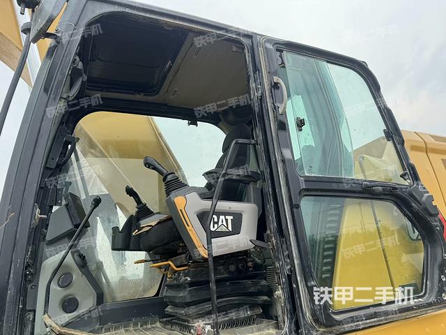 驾驶室整体（整机外观）