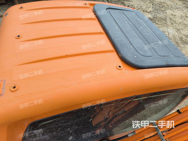 驾驶室顶部（整机外观）