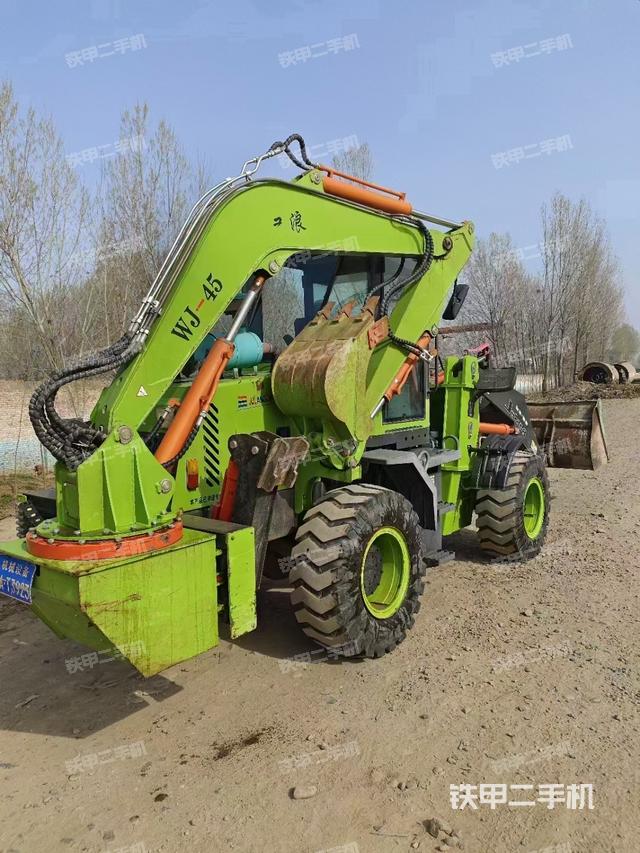 发动机右侧（整机外观及大件）