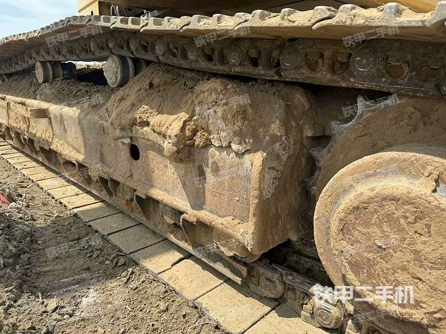 单侧履带整体（整机外观）