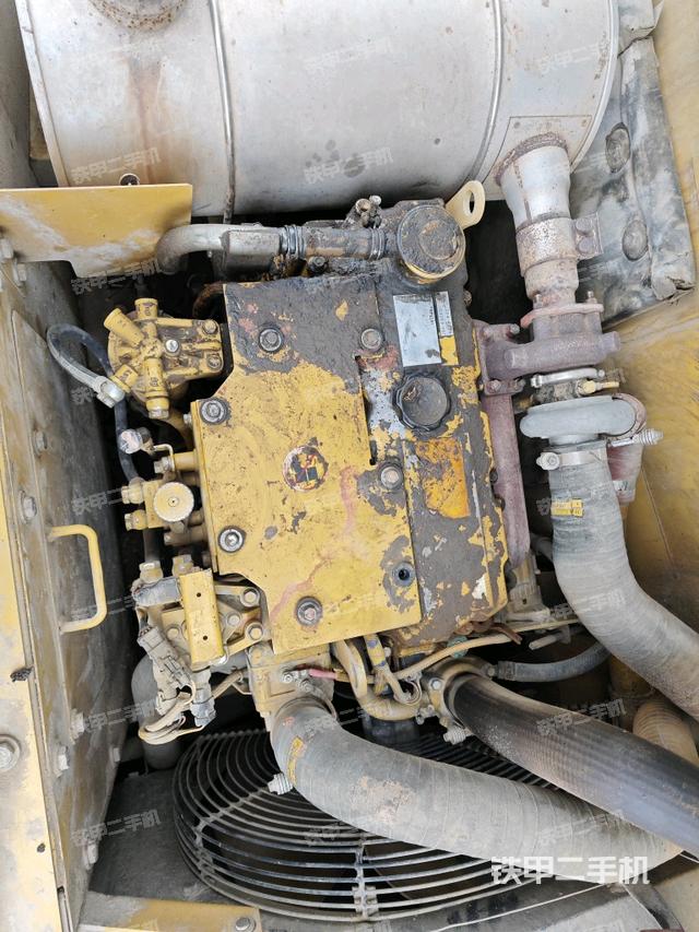 發(fā)動機(jī)室（上車部件）