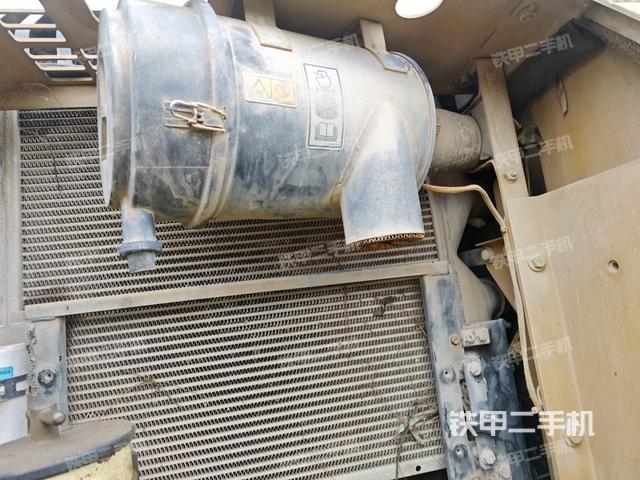 散熱器正面（大件艙室）