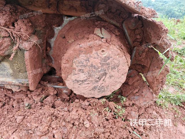 右驅(qū)動輪（行走機(jī)構(gòu)）