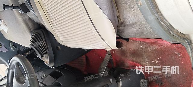 驾驶室操作台（设备外观及核心部件）