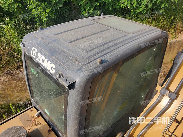 驾驶室顶部（整机外观）