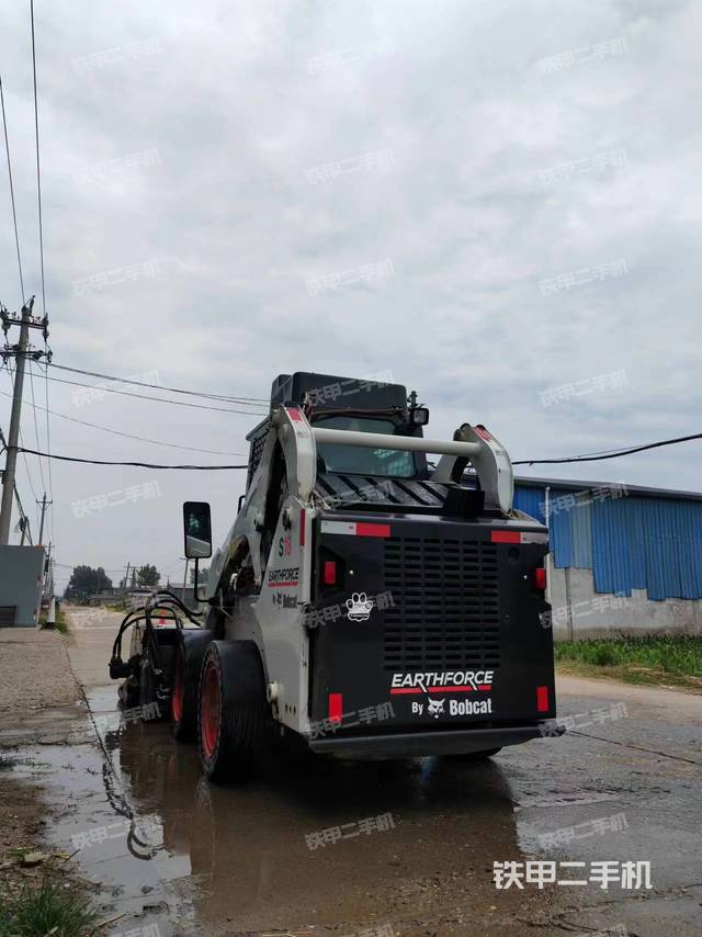 整机右后45°（设备外观及核心部件）