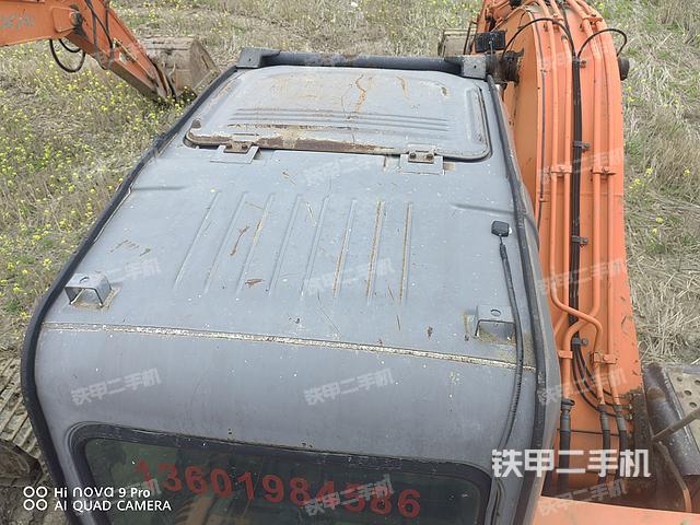 驾驶室顶部（整机外观）