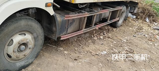 整机右侧（设备外观及核心部件）