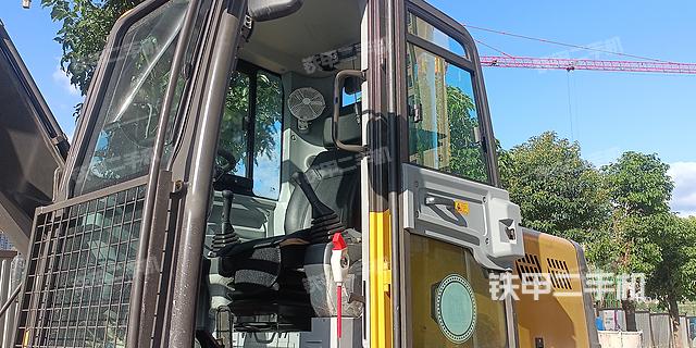 驾驶室整体（整机外观）