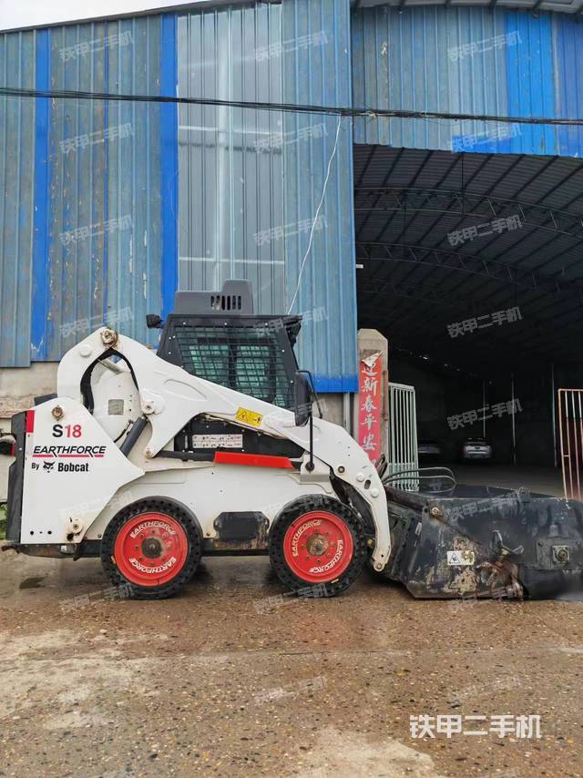 整机左侧（设备外观及核心部件）