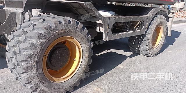 单侧履带整体（整机外观）