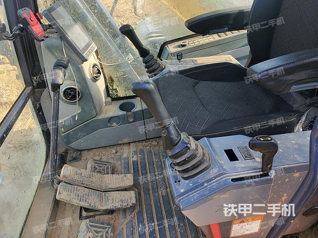 驾驶室整体（整机外观）