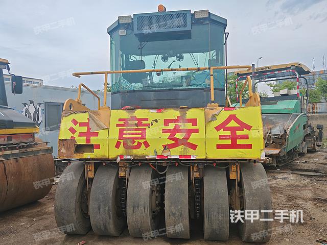 整机右后45°（设备外观及核心部件）