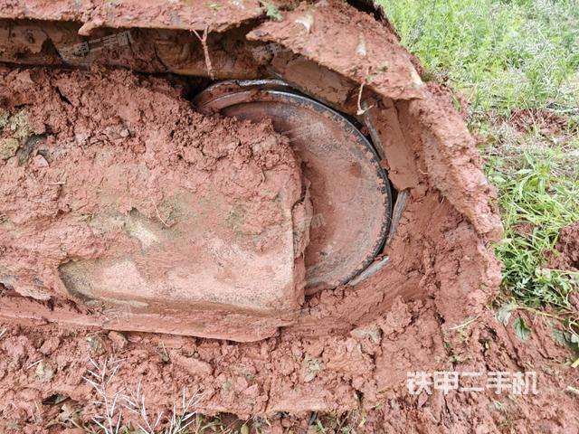 左導(dǎo)向輪（行走機(jī)構(gòu)）