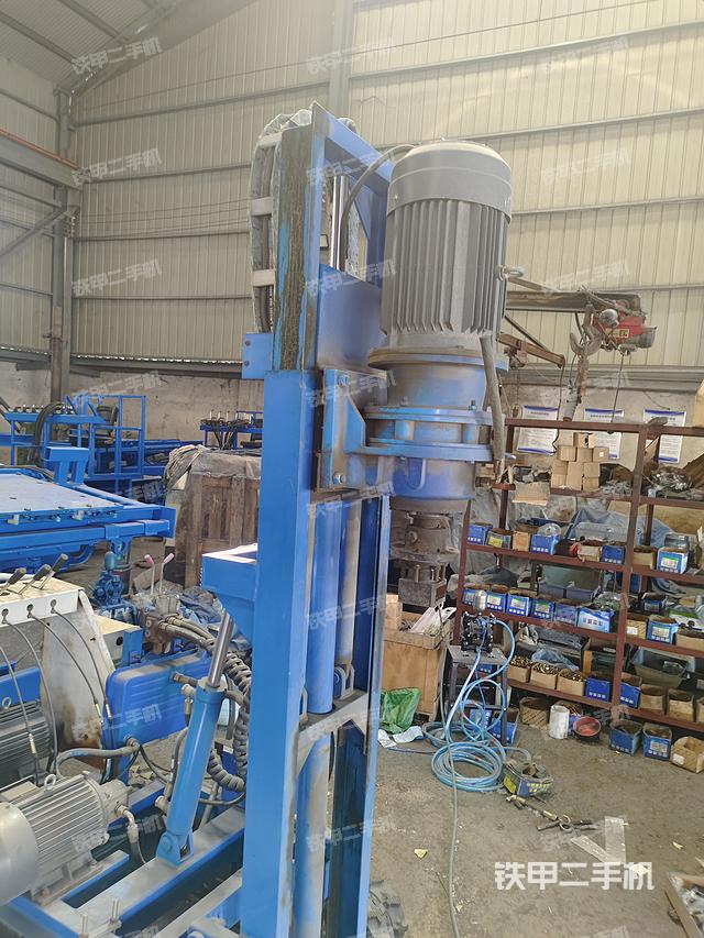 整机右侧（设备外观及核心部件）