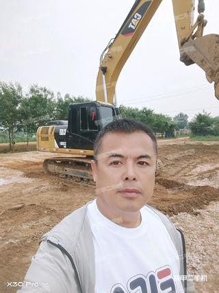 武汉卡特彼勒324D挖掘机实拍图片