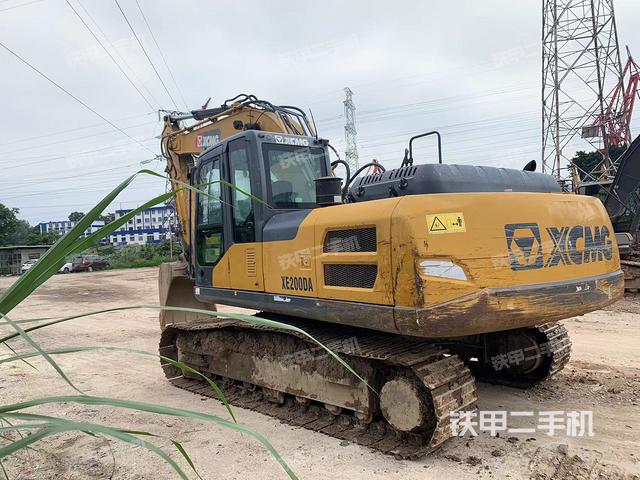 单侧履带整体（整机外观）