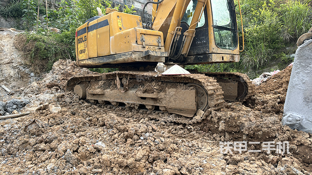 单侧履带整体（整机外观）