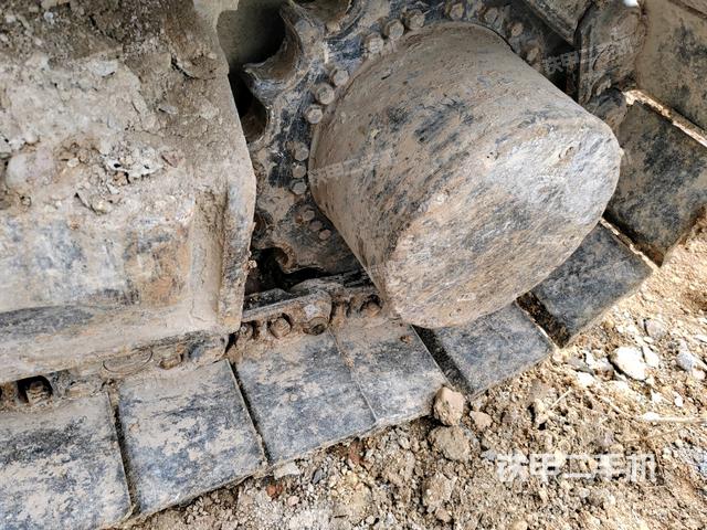 右驱动轮（行走机构）