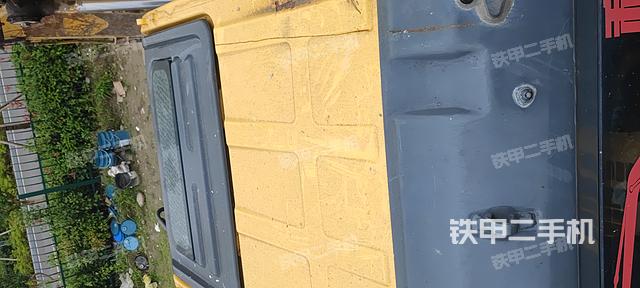 驾驶室顶部（整机外观）