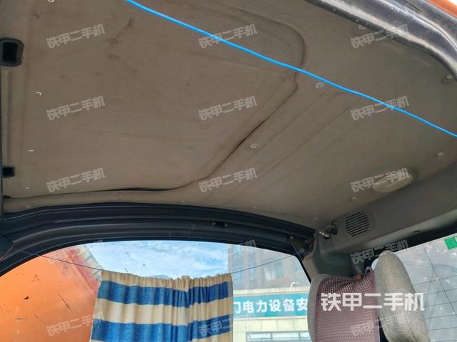 左后方玻璃角标（驾驶室部分）