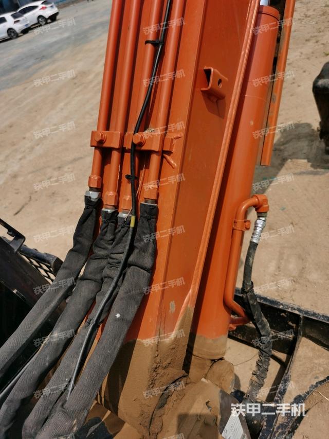 大臂根部?斜（工作和回轉(zhuǎn)裝置）