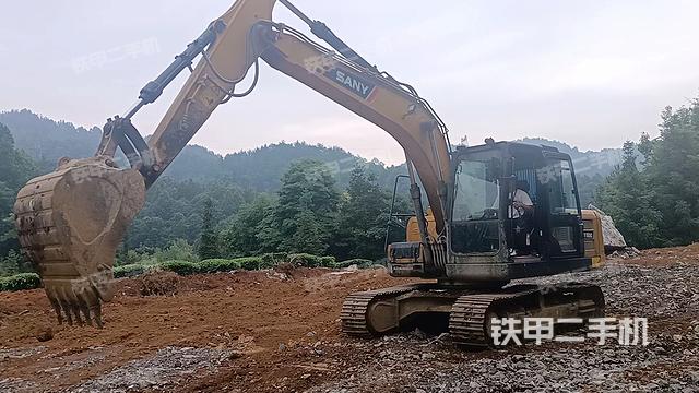 三一重工SY135C挖掘机