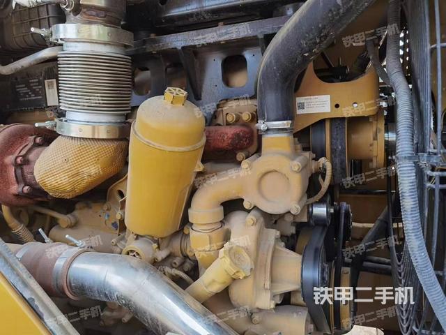 发动机左侧（整机外观及大件）