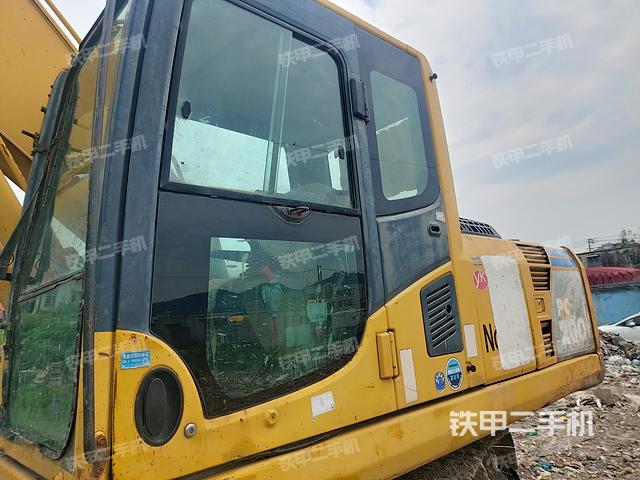 驾驶室整体（整机外观）