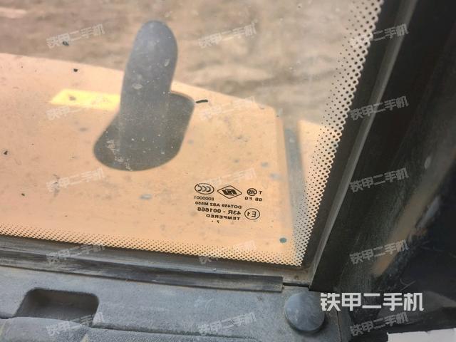 后窗玻璃角標(biāo)（駕駛室部分）