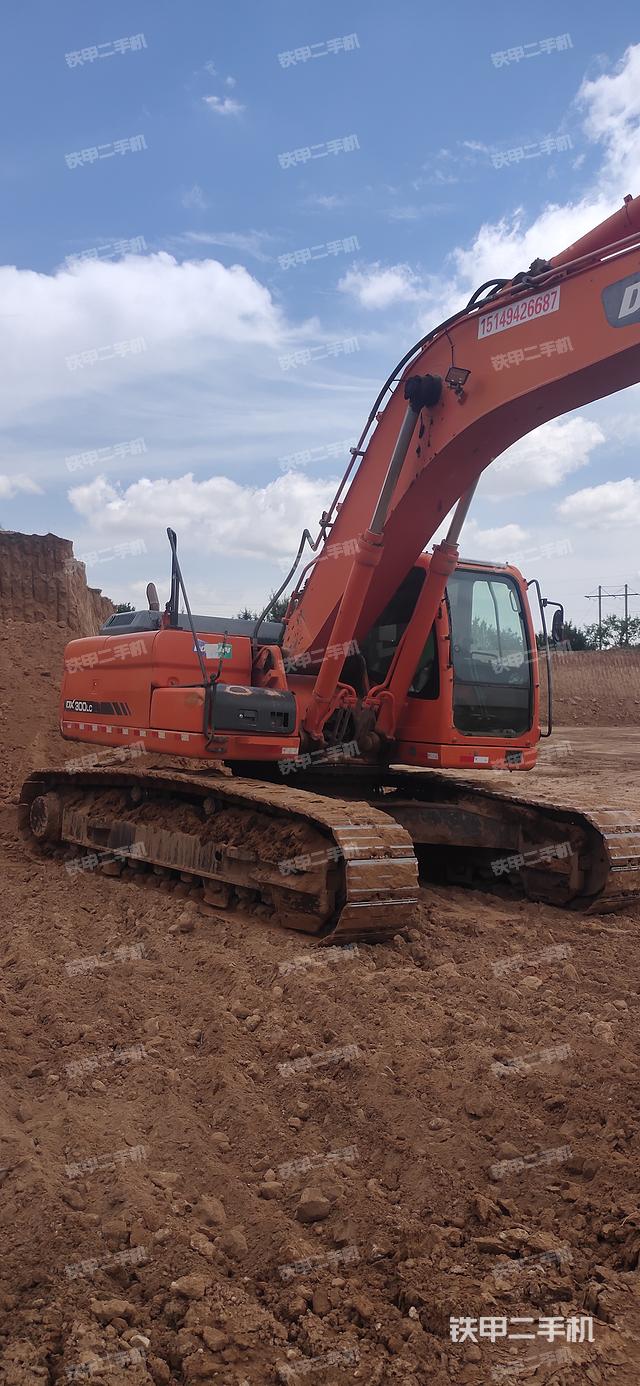 单侧履带整体（整机外观）