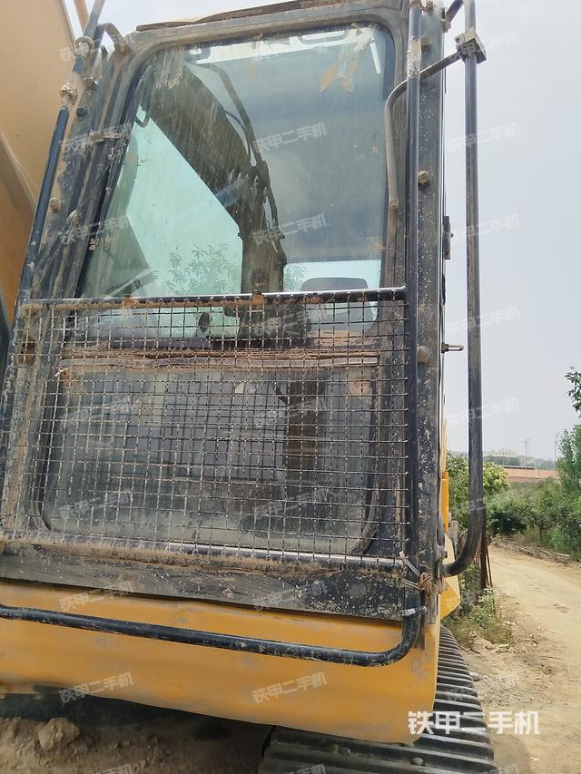 驾驶室整体（整机外观）