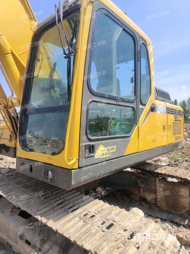 驾驶室左前45度（驾驶室部分）