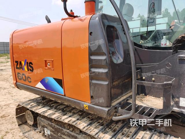 ?駕駛室正側(cè)（駕駛室部分）