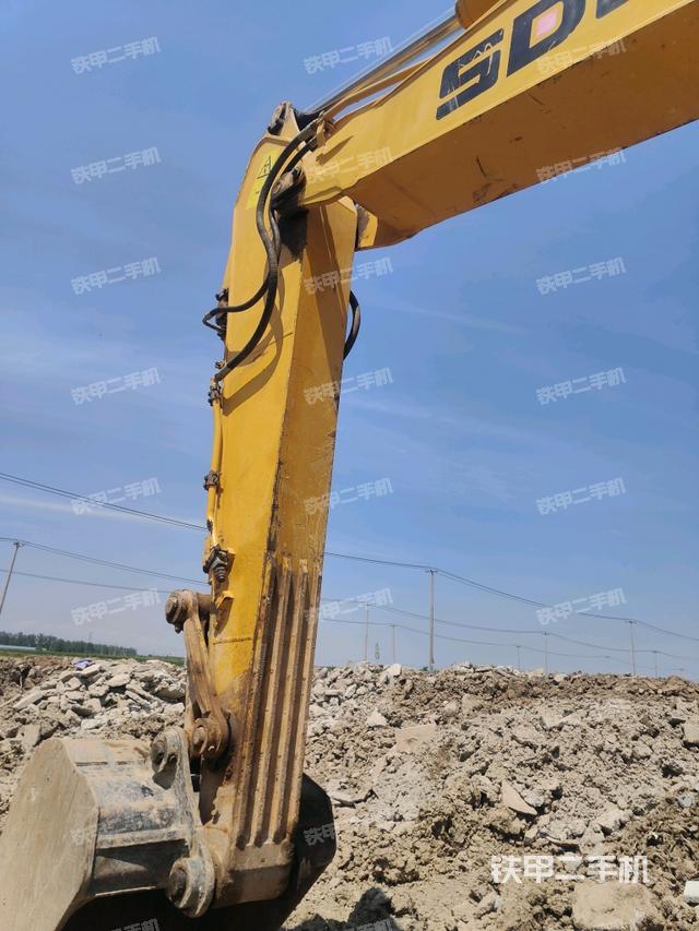 小臂整体左后（工作和回转装置）