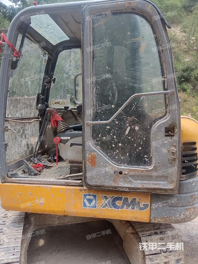 驾驶室整体（整机外观）