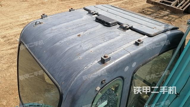 驾驶室顶部（整机外观）